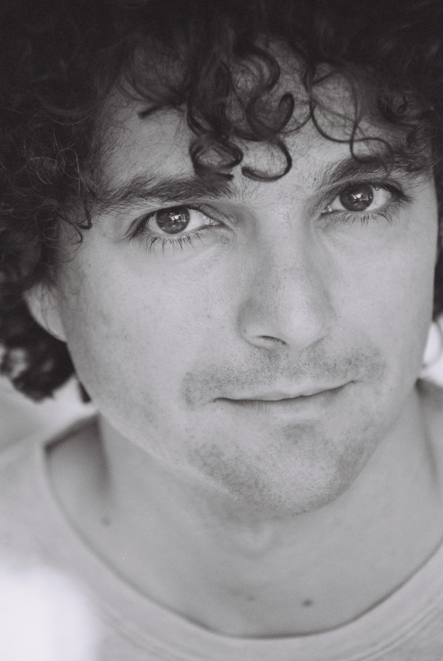 Фото - Энтони Маринелли: 900x1344 / 156 Кб