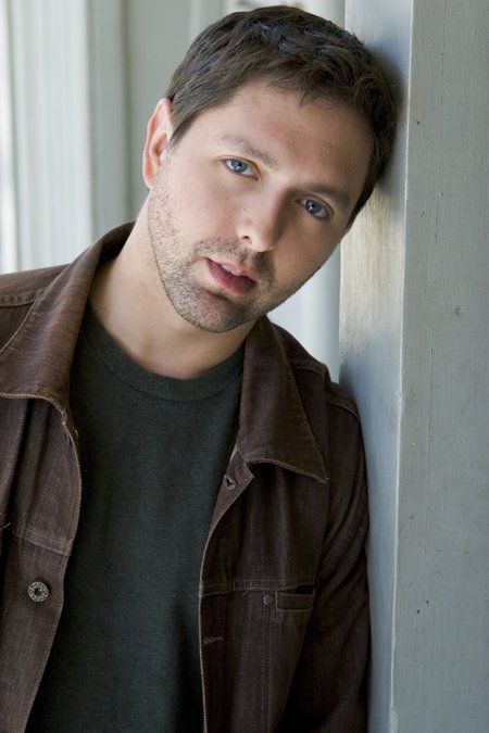 Фото - Jonathon Gentry: 450x675 / 48 Кб