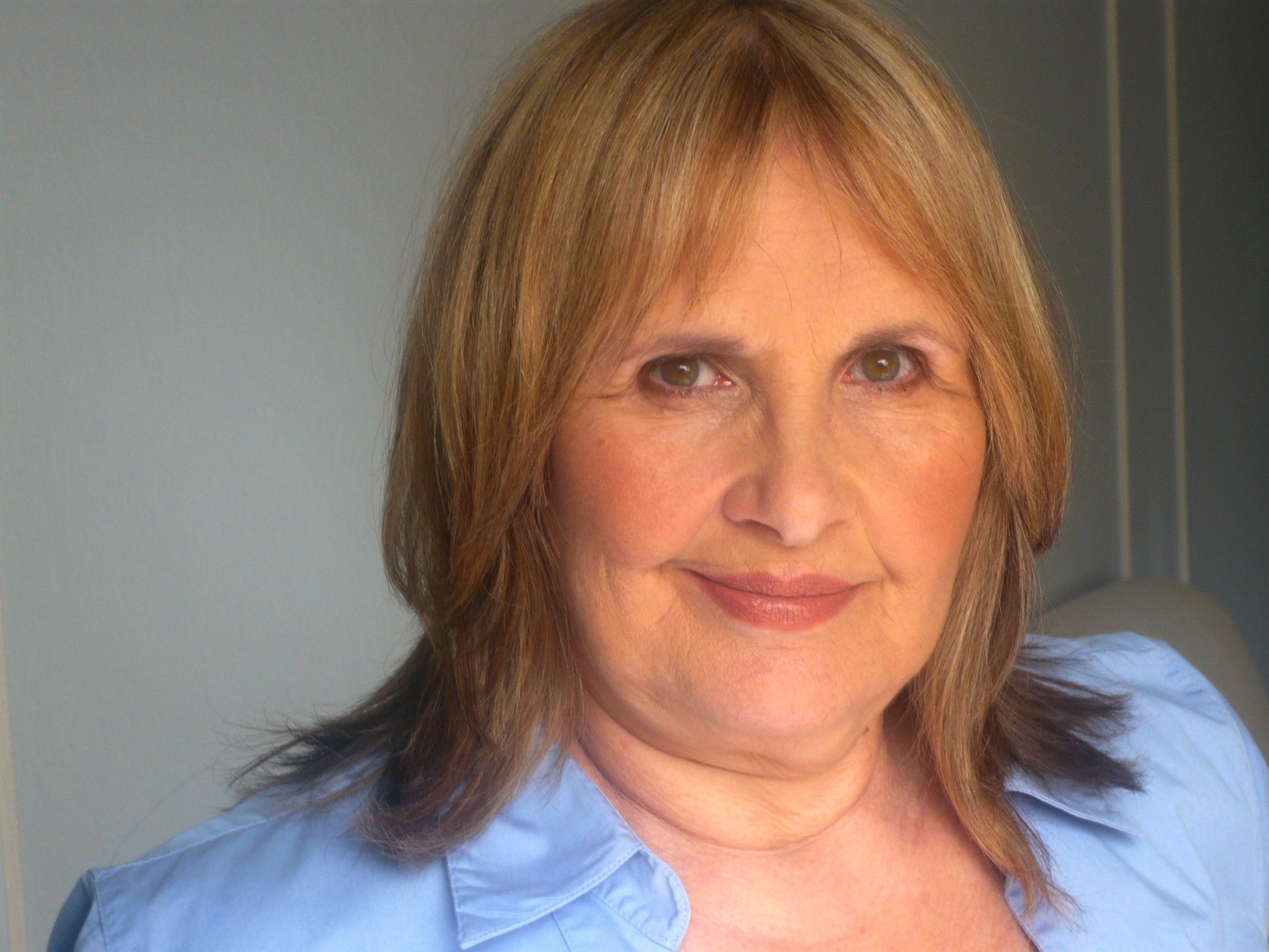 Фото - Джули Ариола: 2304x1728 / 486 Кб