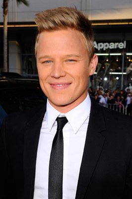 Фото - Кристофер Иган: 266x400 / 19 Кб