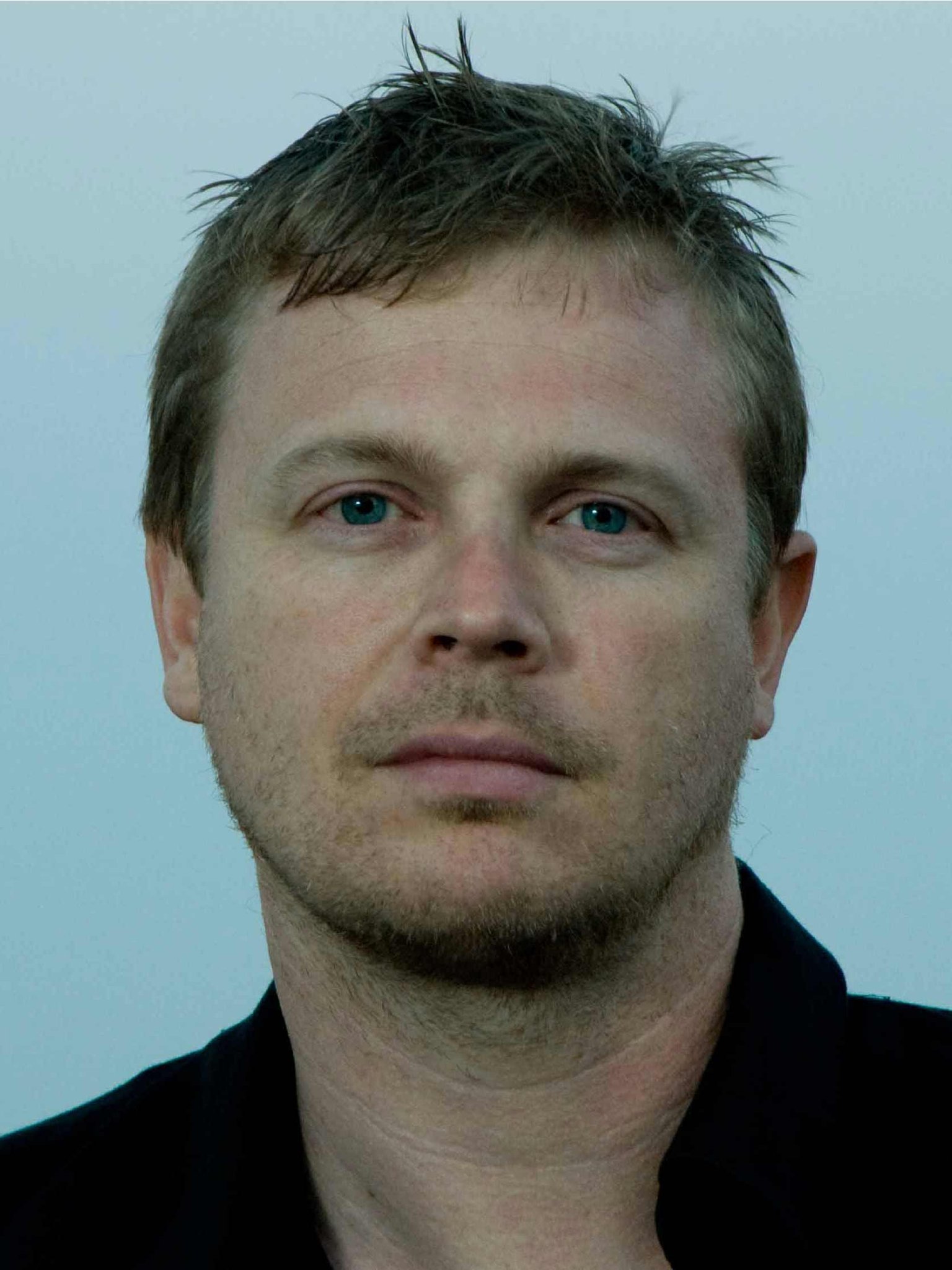 Фото - James Howarth: 1536x2048 / 271 Кб