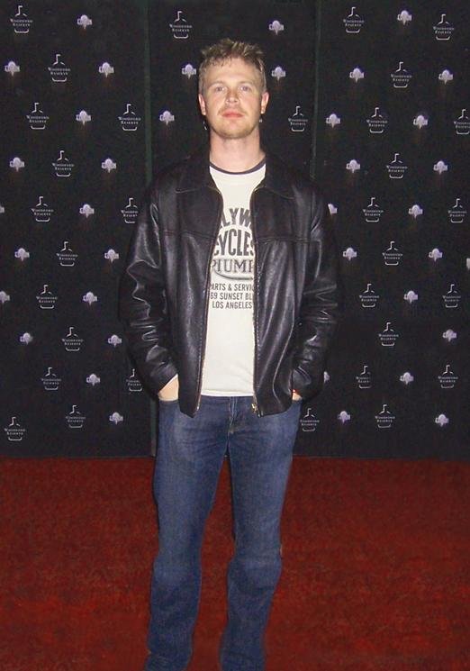 Фото - James Howarth: 522x745 / 62 Кб