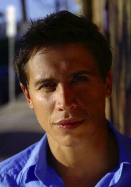 Фото - Эрик Палладино: 423x604 / 30 Кб