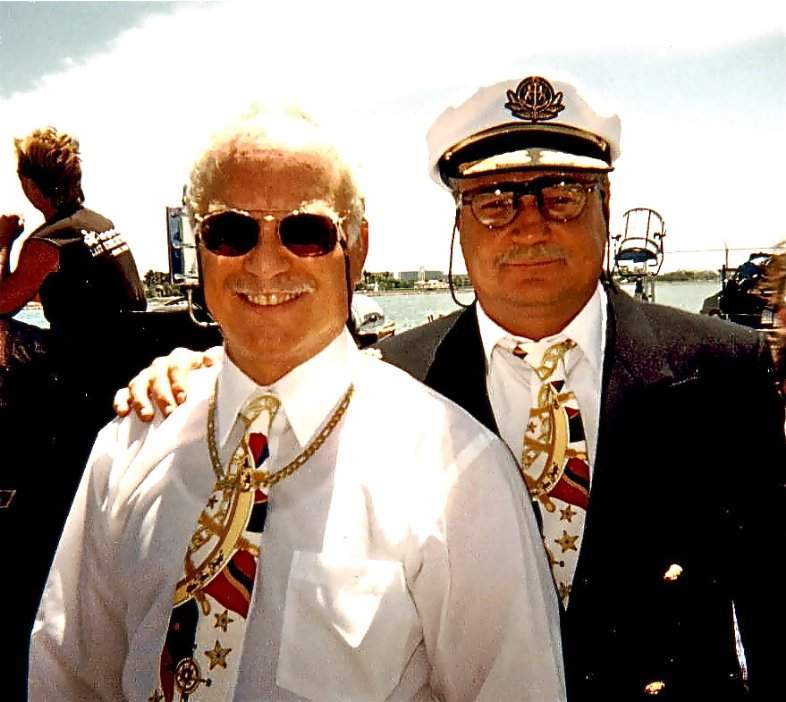 Фото - Чик Бернхард: 786x702 / 95 Кб