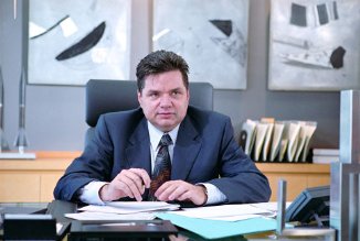 Фото - Оливер Платт: 326x219 / 19 Кб