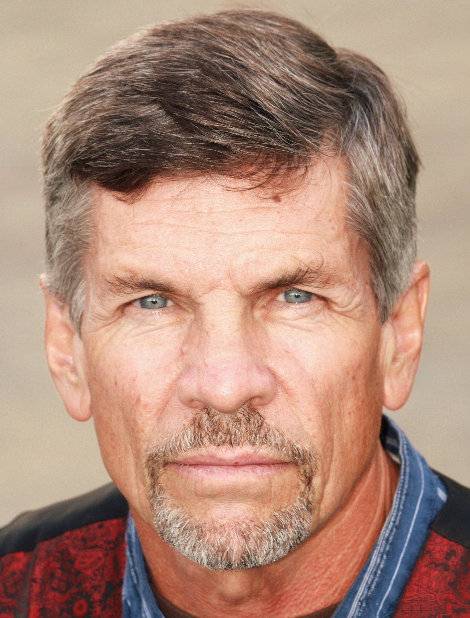 Фото - Sonny King: 1557x2048 / 440 Кб