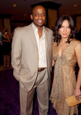 Фото - Дьюли Хилл: 283x400 / 25 Кб