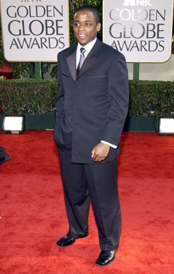 Фото - Дьюли Хилл: 254x400 / 27 Кб