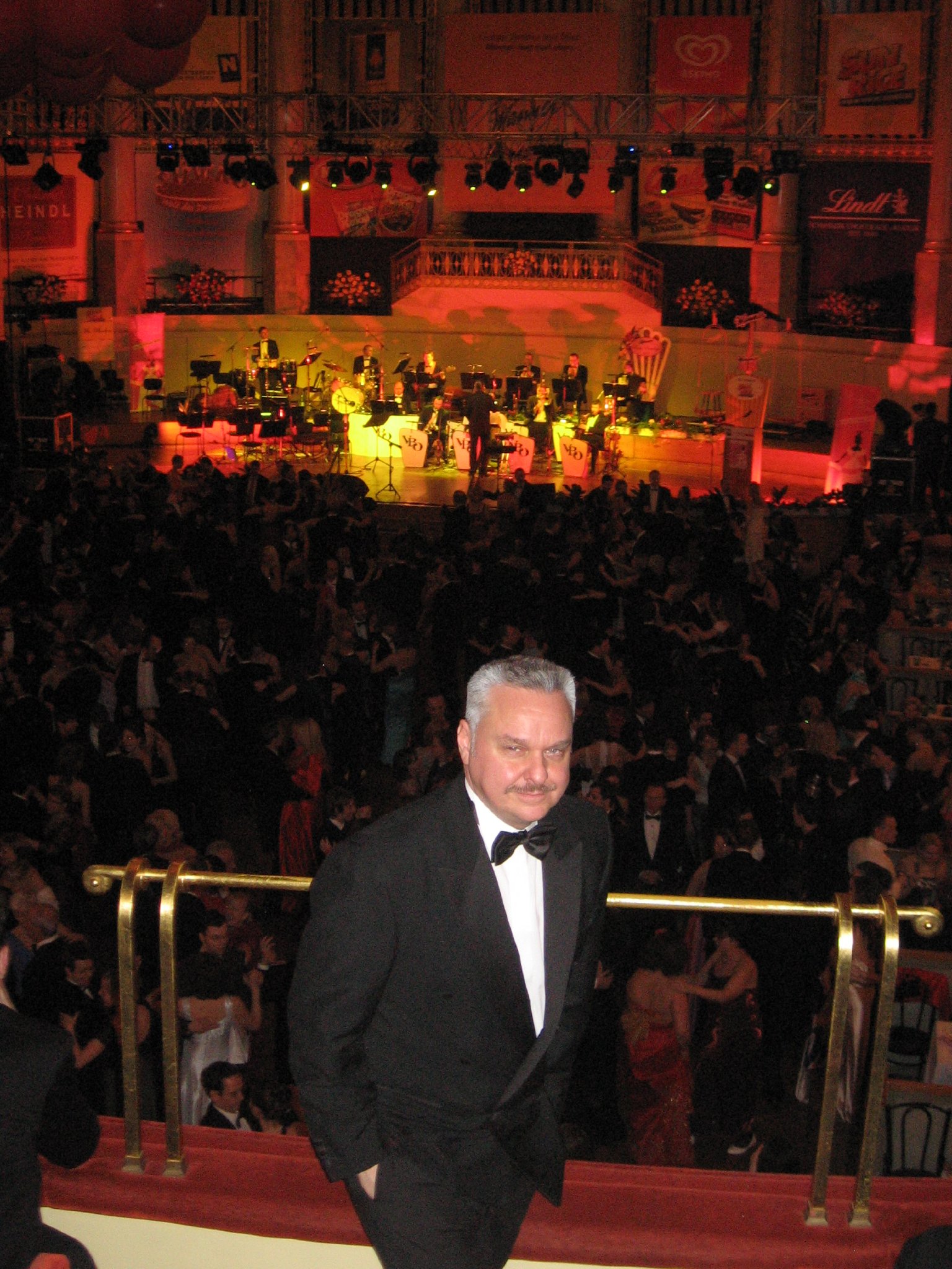 Фото - Andy Prosky: 1536x2048 / 577 Кб