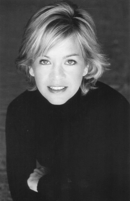 Фото - Элли Корнелл: 450x692 / 34 Кб