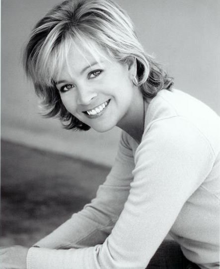 Фото - Элли Корнелл: 443x540 / 34 Кб