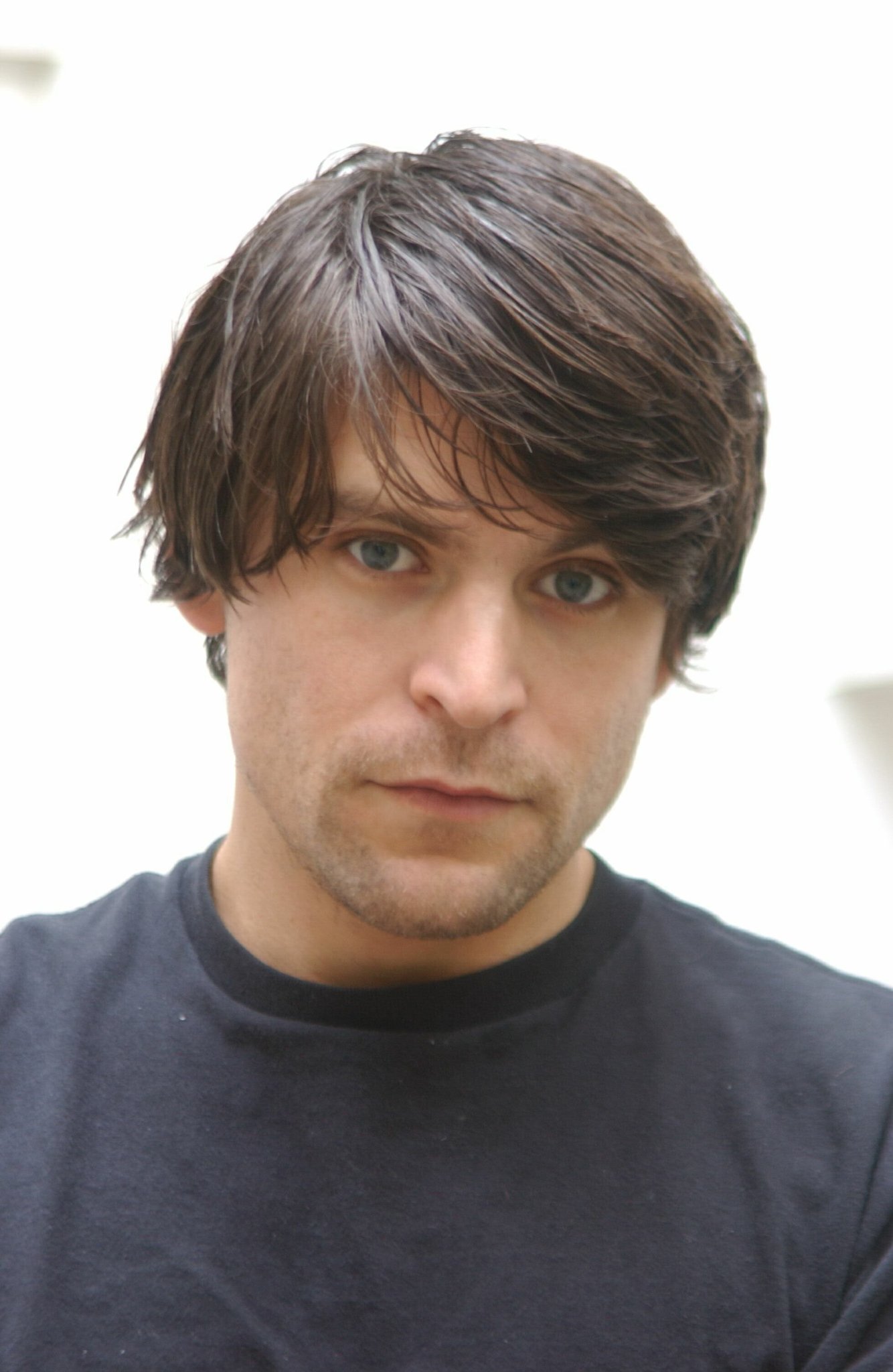 Фото - Андрас Джонс: 1334x2048 / 221 Кб