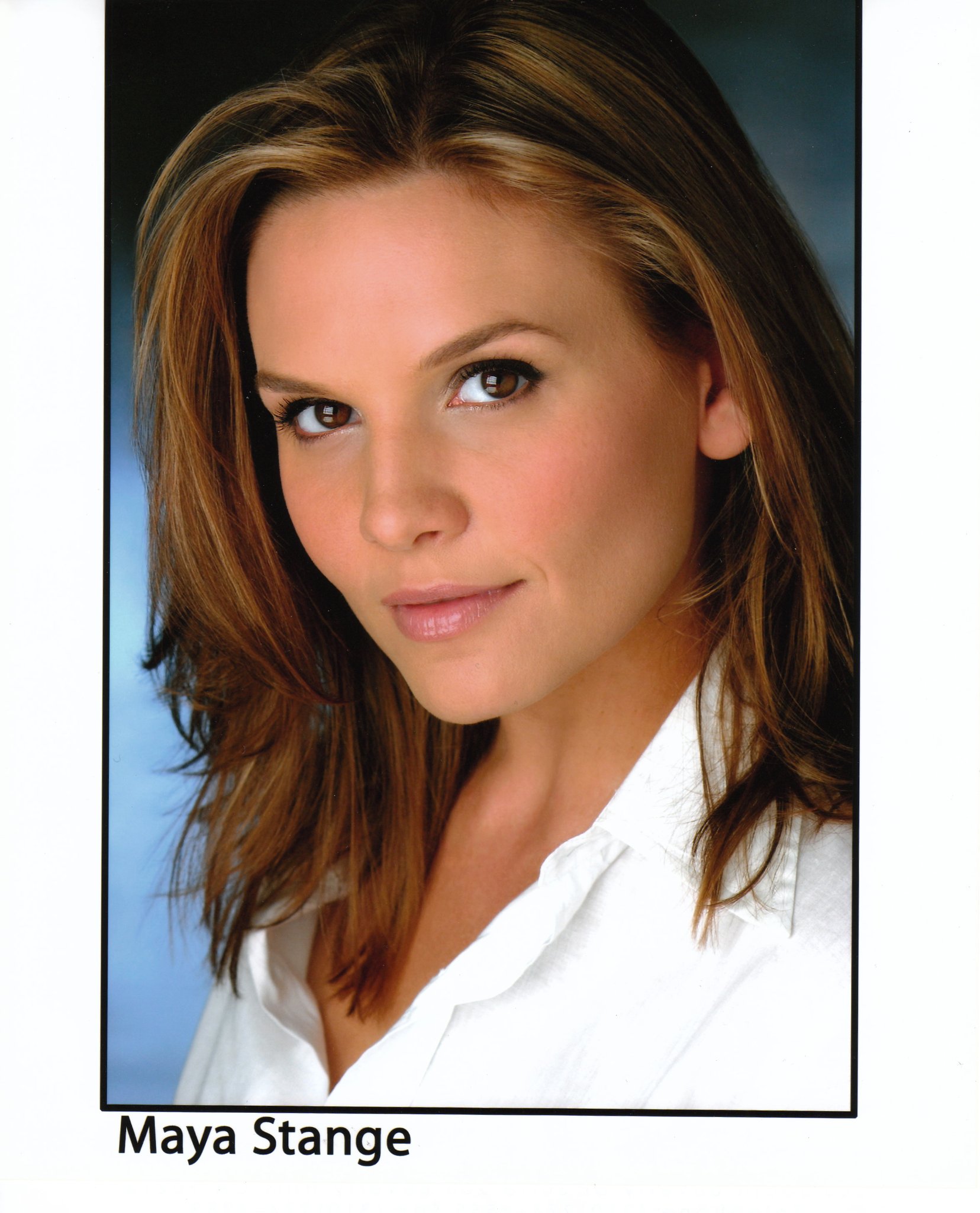 Фото - Майя Стренж: 1656x2048 / 343 Кб