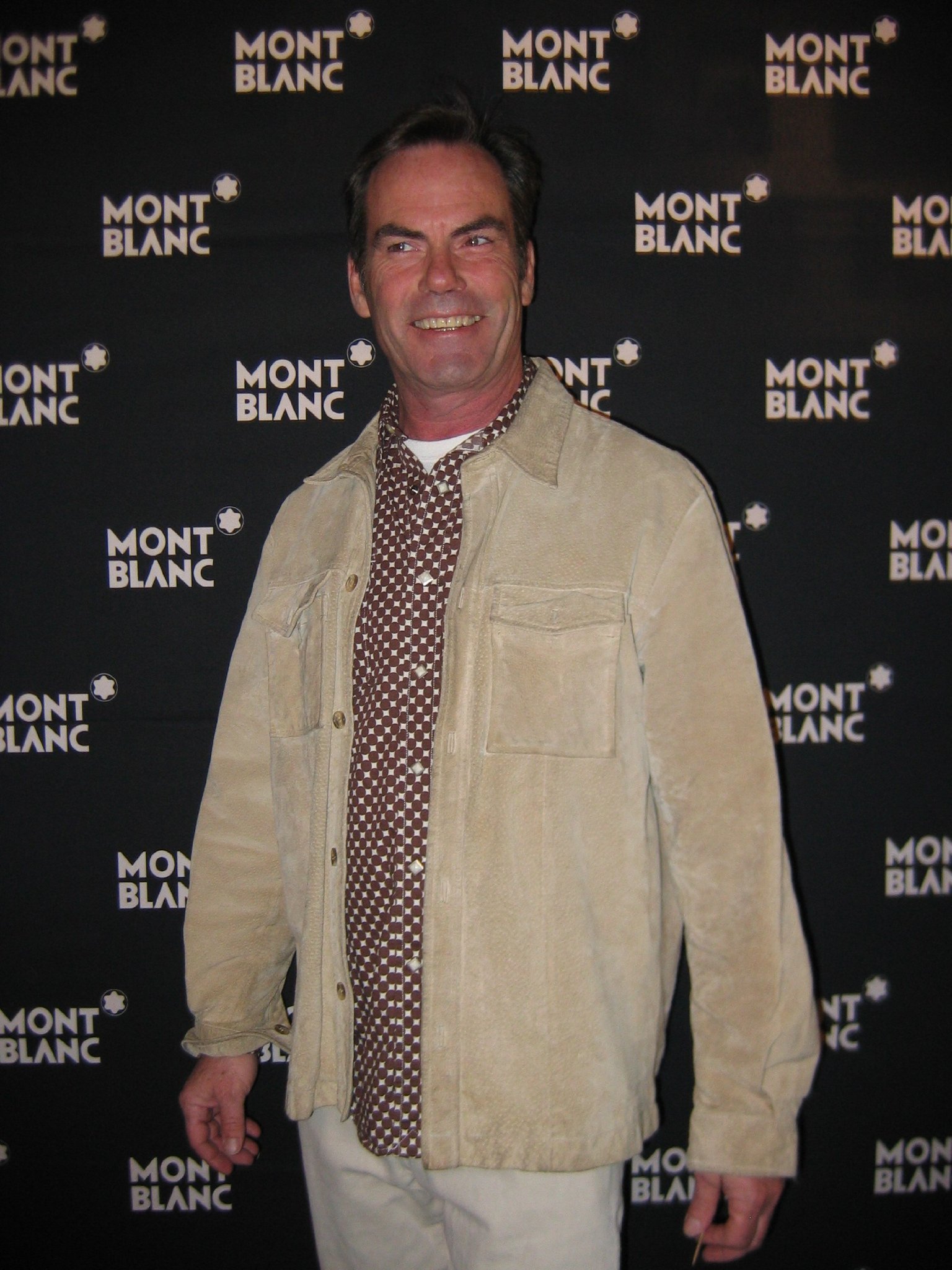 Фото - Мэтт МакКензи: 1536x2048 / 425 Кб