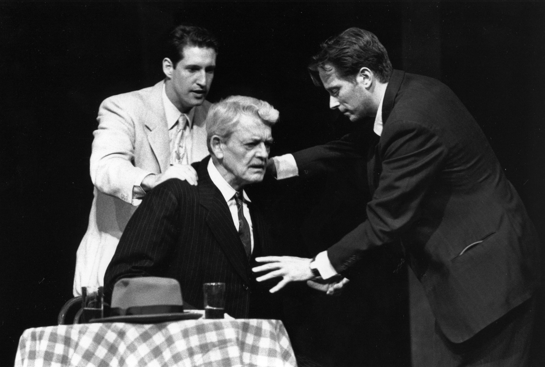 Фото - Джон Спередакос: 1872x1262 / 314 Кб