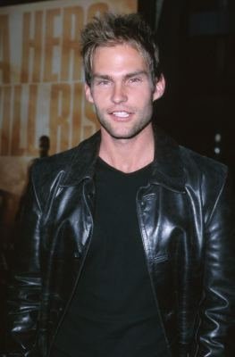 Фото - Шонн Уильям Скотт: 263x400 / 16 Кб