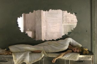 Фото - Элиша Катберт: 323x215 / 14 Кб