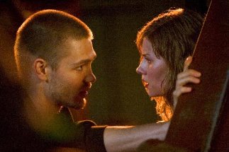 Фото - Элиша Катберт: 323x215 / 17 Кб