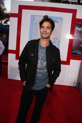 Фото - Джонатон Шек: 267x400 / 21 Кб