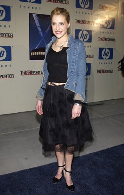 Фото - Бриттани Мерфи: 255x400 / 22 Кб