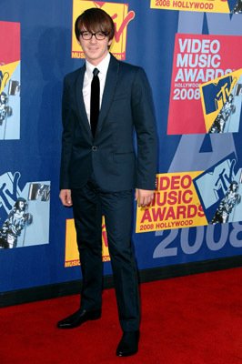 Фото - Дрейк Белл: 266x400 / 27 Кб