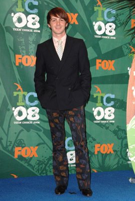 Фото - Дрейк Белл: 269x400 / 28 Кб