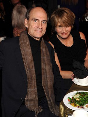 Фото - Shawn Colvin: 302x400 / 24 Кб