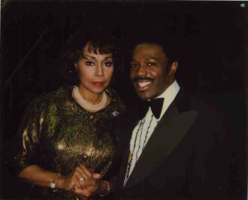 Фото - Michael Rawlins: 865x697 / 54 Кб