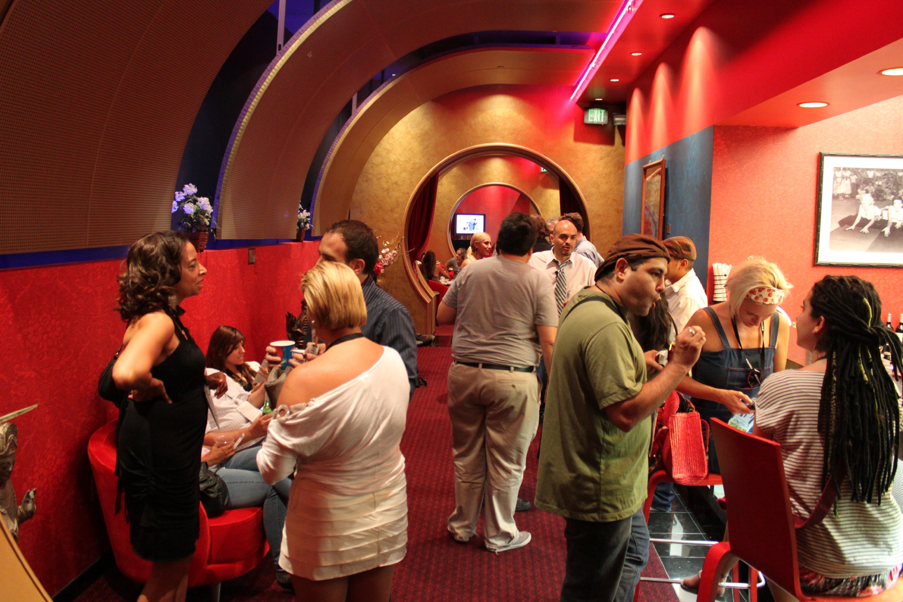 Фото - A. David Burleigh: 3072x2048 / 908 Кб