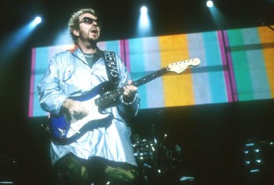 Фото - Дэвид Э. Стюарт: 400x271 / 21 Кб