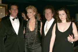 Фото - Стивен Хопкинс: 267x178 / 13 Кб