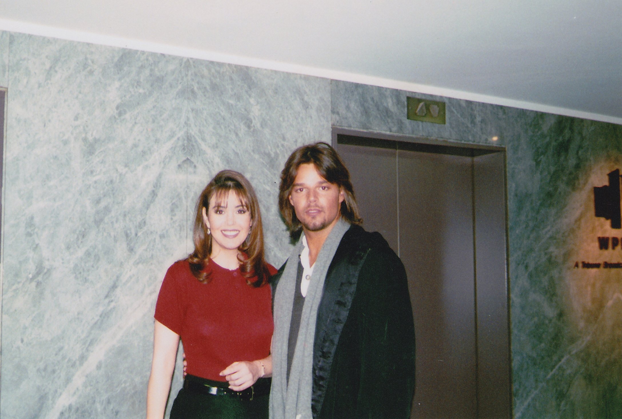 Фото - Кармен Море: 2176x1465 / 409 Кб