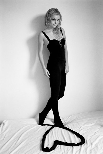 Фото - Изабелла Мико: 427x640 / 32 Кб