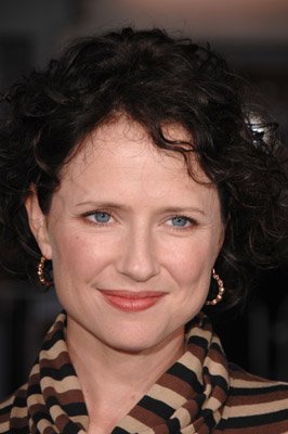 Фото - Джин Луиса Келли: 266x400 / 22 Кб