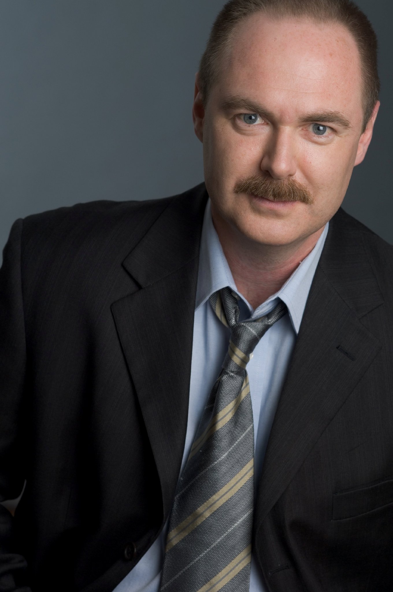 Фото - Уильям МакДоналд: 1360x2048 / 266 Кб