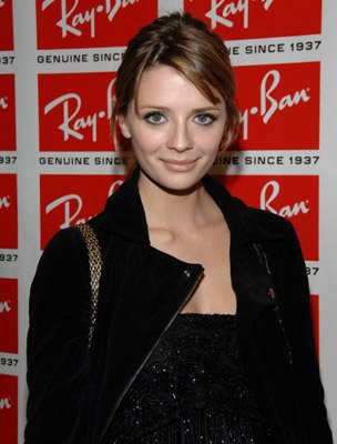 Фото - Миша Бартон: 304x400 / 28 Кб