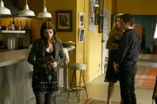 Фото - Мишель Трахтенберг: 323x215 / 19 Кб