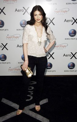 Фото - Мишель Трахтенберг: 253x400 / 22 Кб