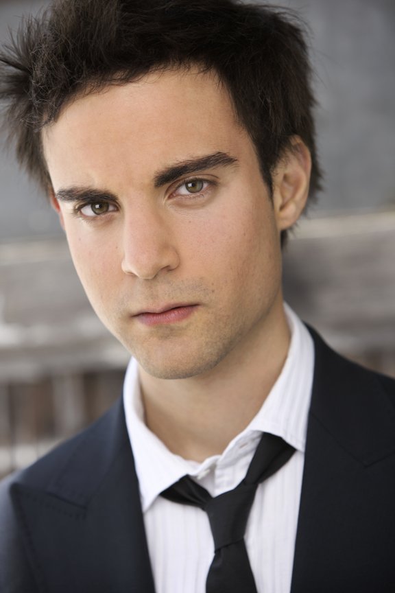 Фото - Nik Tyler: 576x864 / 53 Кб