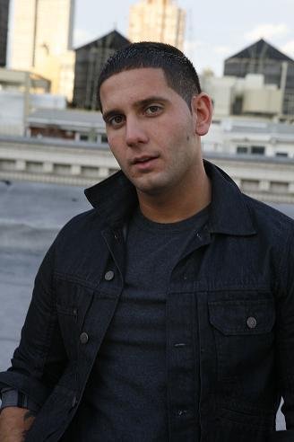 Фото - Vincent Caiola: 328x492 / 24 Кб