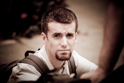 Фото - Армандо Риеско: 427x285 / 20 Кб