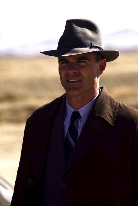 Фото - Майкл Келли: 450x673 / 28 Кб