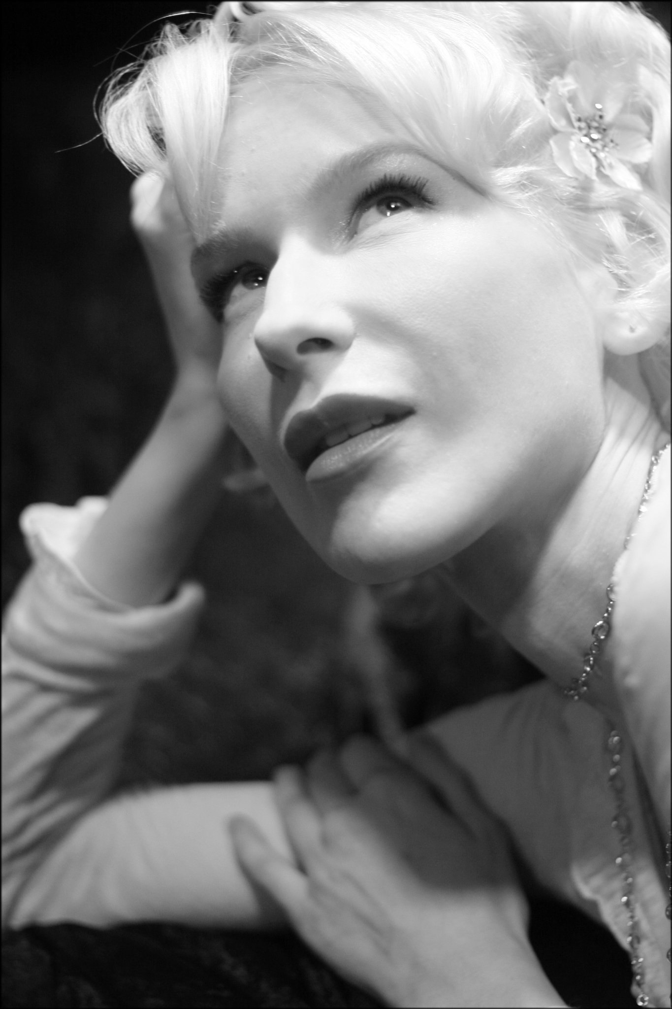 Фото - Пенни Бальфур: 1365x2048 / 248 Кб