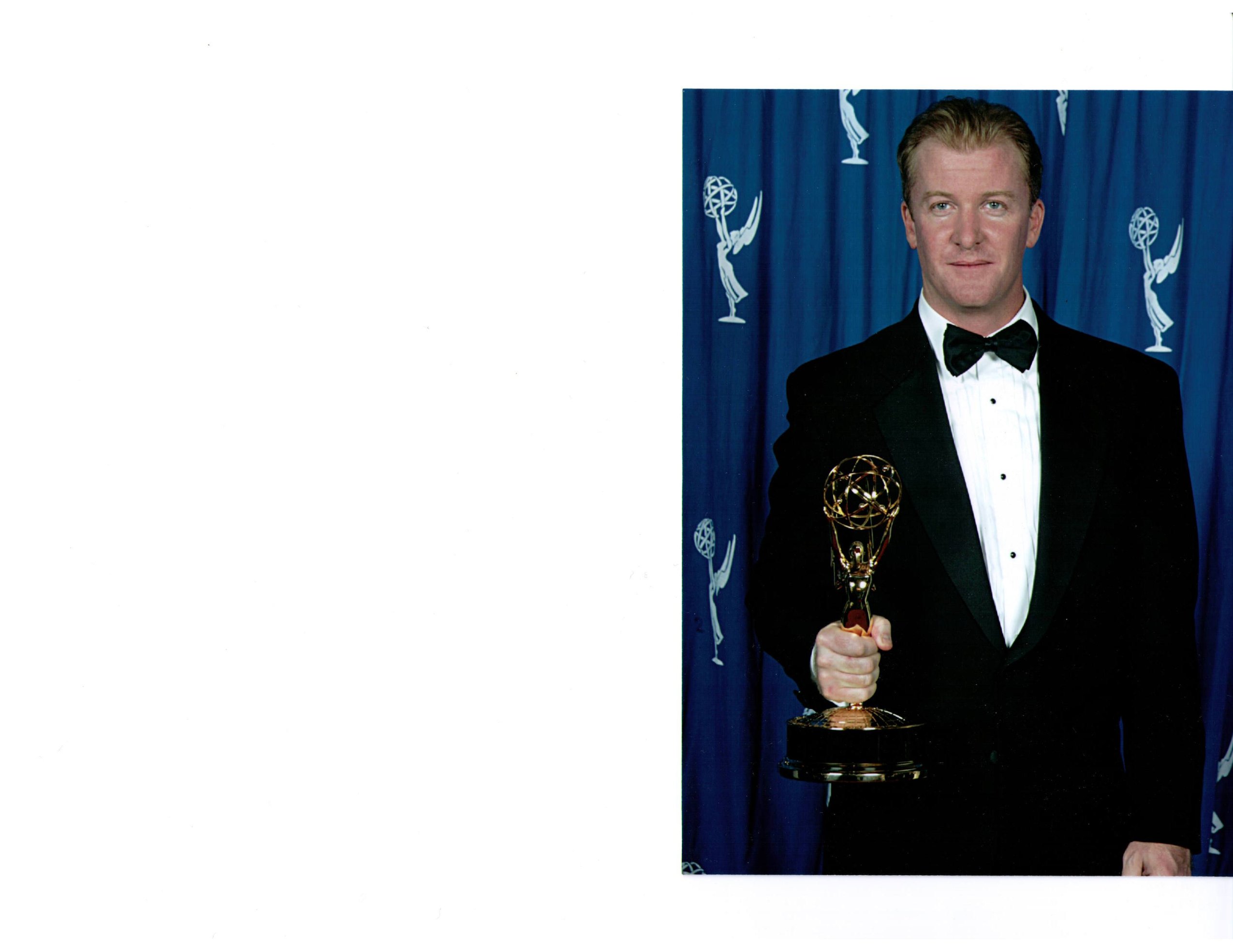 Фото - Джеймс Хэнлон: 2550x1970 / 242 Кб