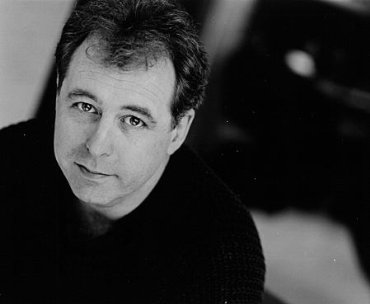 Фото - Adrian Truss: 370x304 / 14 Кб