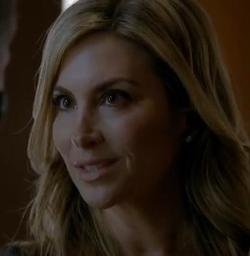 Фото - Джули Клэр: 250x256 / 9 Кб