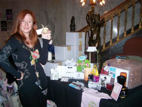 Фото - Викки Льюис: 481x362 / 42 Кб