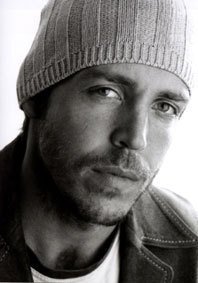 Фото - Toby Sharpe: 198x283 / 14 Кб