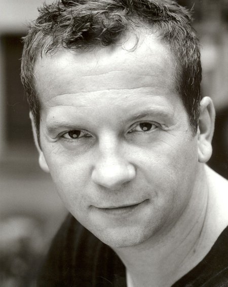 Фото - Скотт Уиллс: 450x566 / 47 Кб