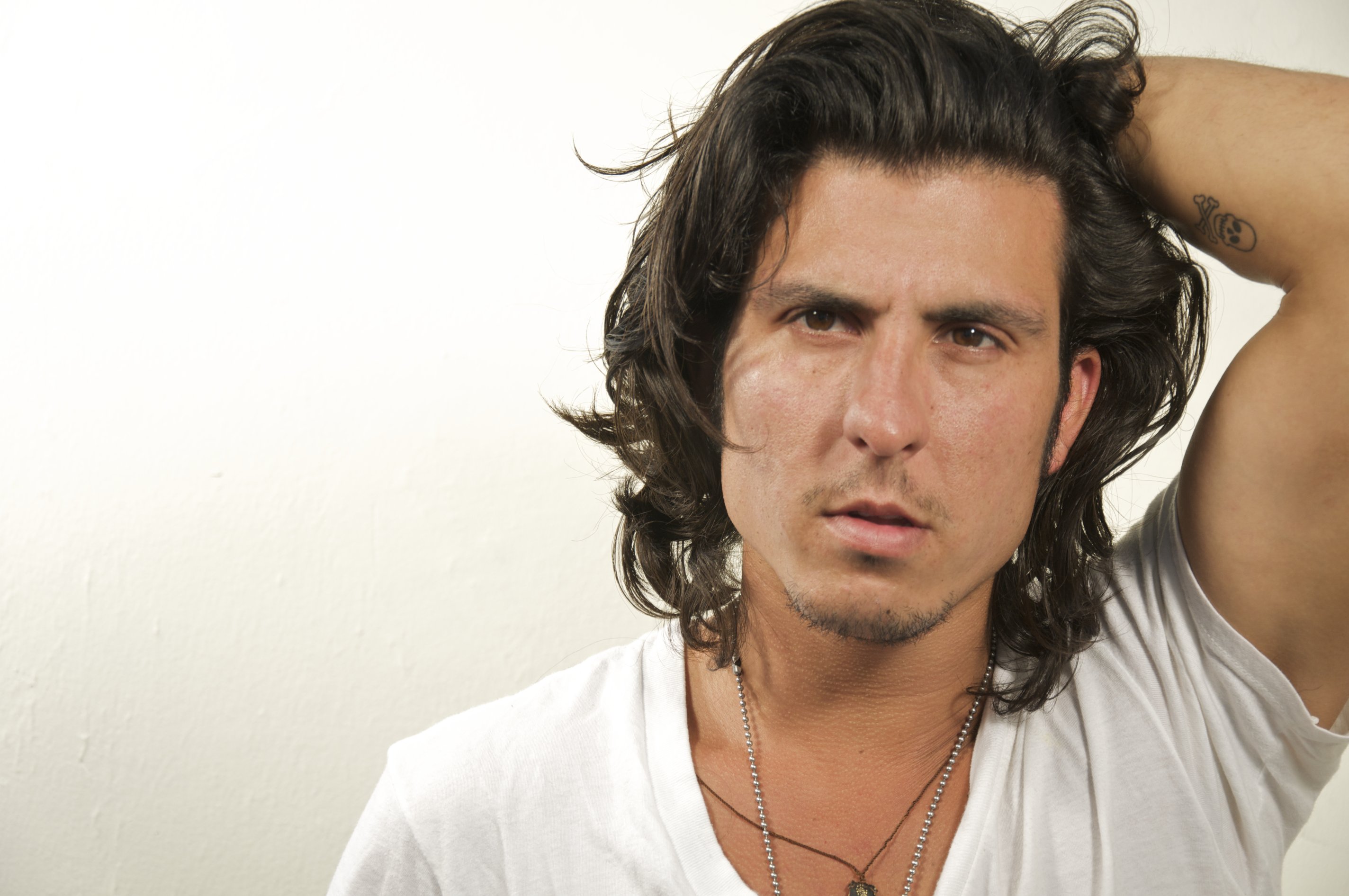 Фото - Ник Гомес: 2848x1892 / 476 Кб